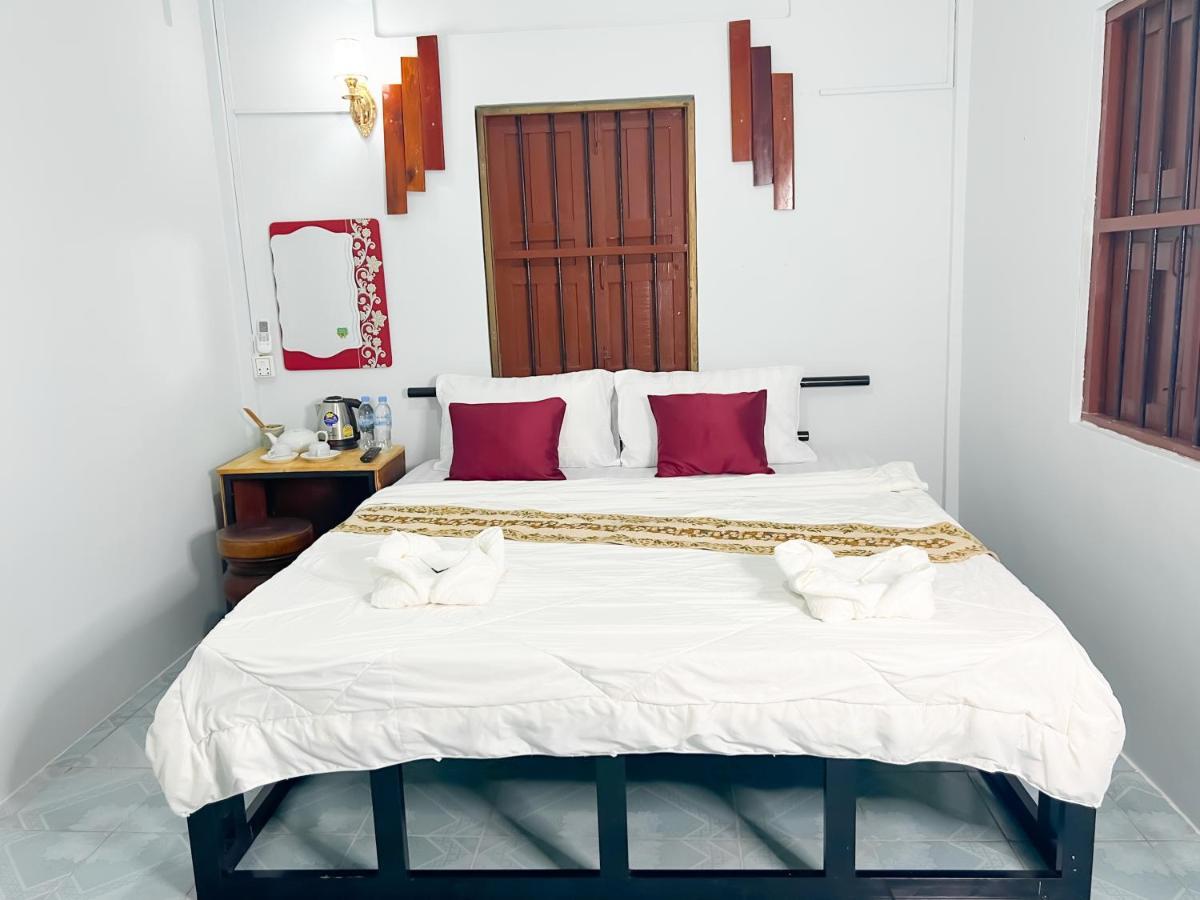 Lotus Blanc Homestay Battambang Luaran gambar