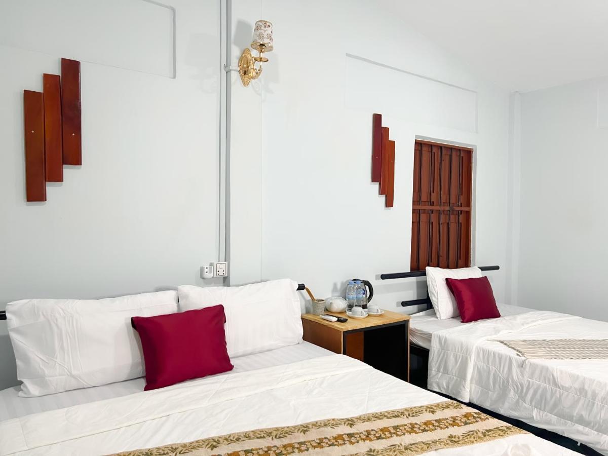Lotus Blanc Homestay Battambang Luaran gambar