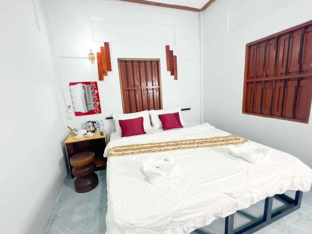 Lotus Blanc Homestay Battambang Luaran gambar