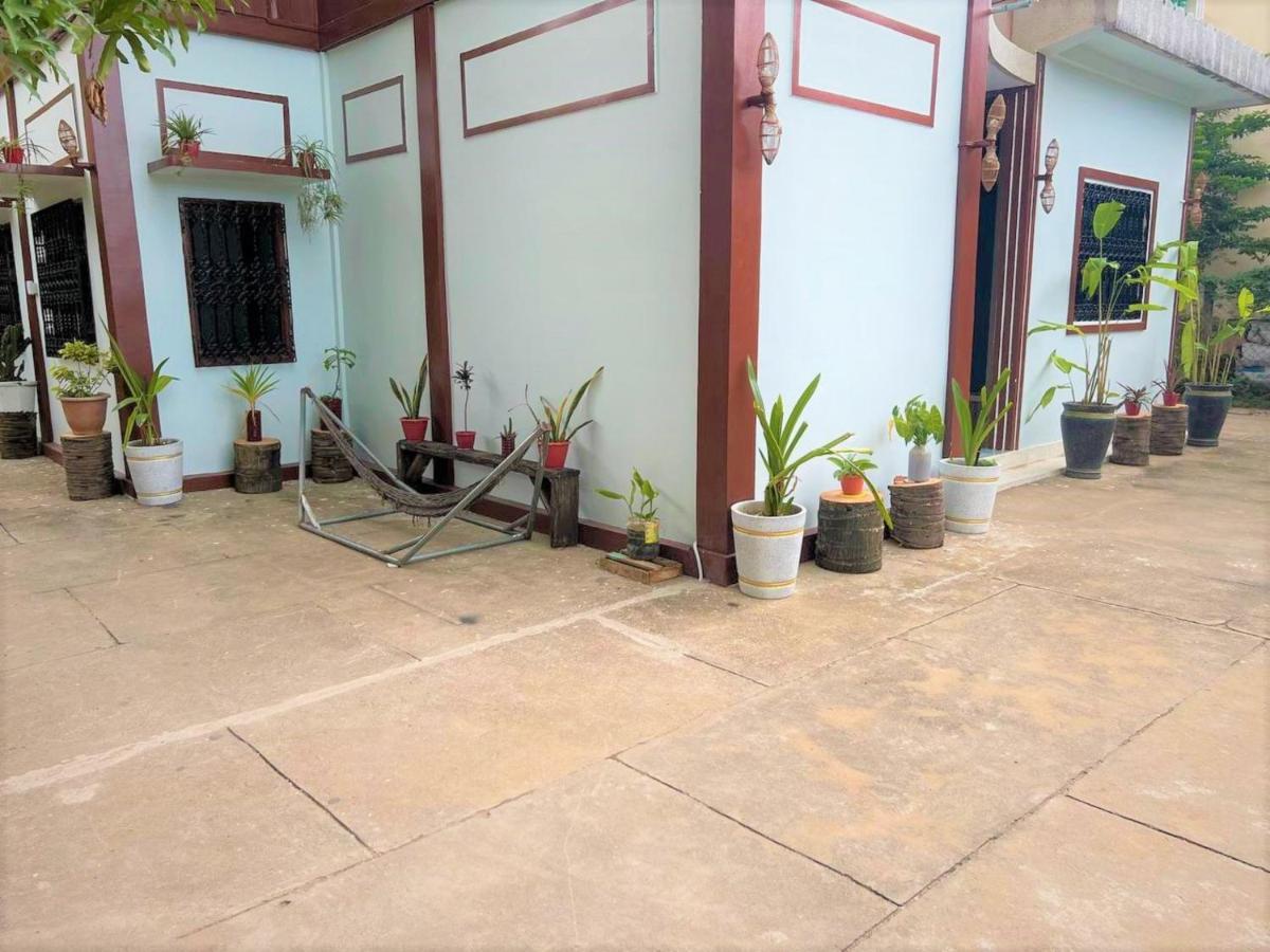 Lotus Blanc Homestay Battambang Luaran gambar