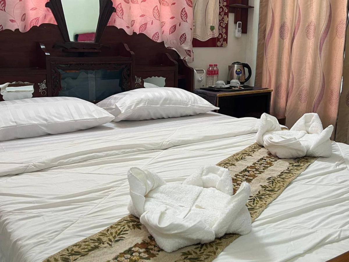 Lotus Blanc Homestay Battambang Luaran gambar