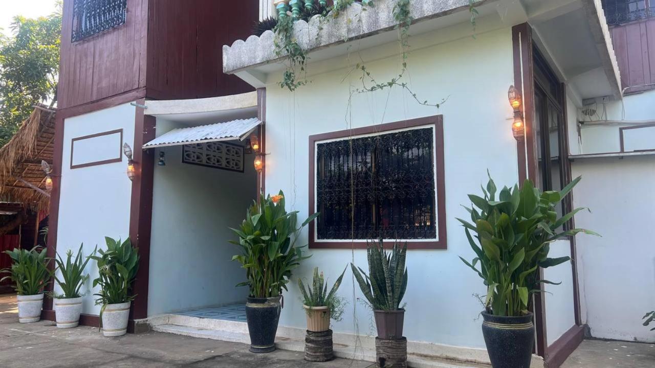 Lotus Blanc Homestay Battambang Luaran gambar