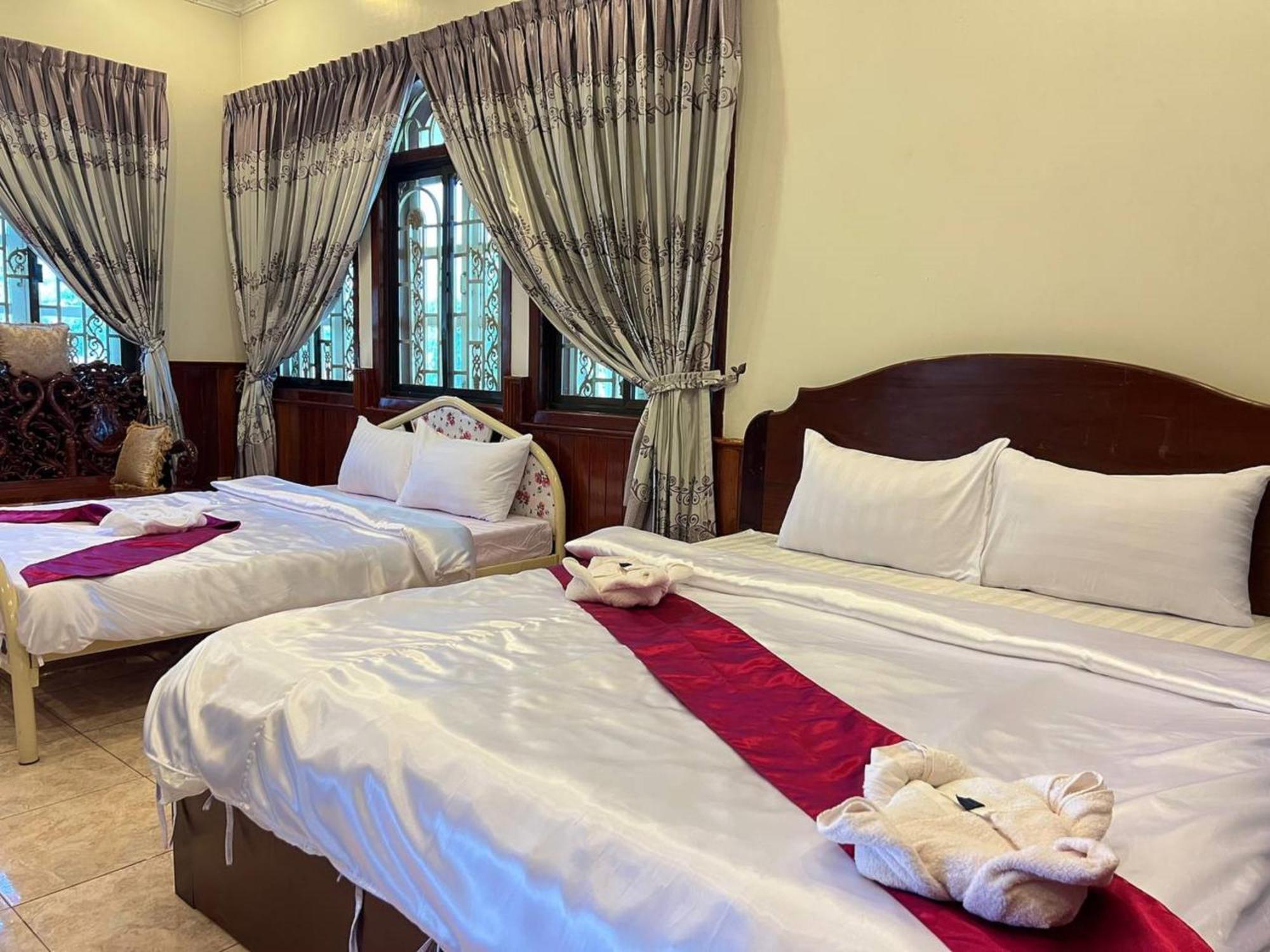 Lotus Blanc Homestay Battambang Luaran gambar